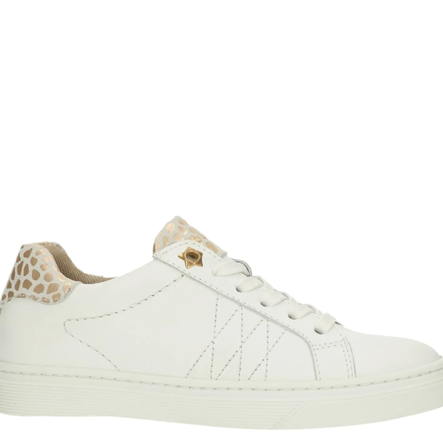 bull_boxer_baskets_et_sne_1-1.webp Bull boxer baskets et sneakers aop005e5l blanc